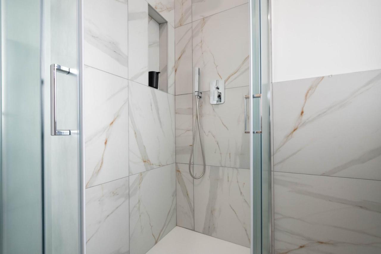 Apartment L&M, Rhomilanofiera โบลลาเต ภายนอก รูปภาพ
